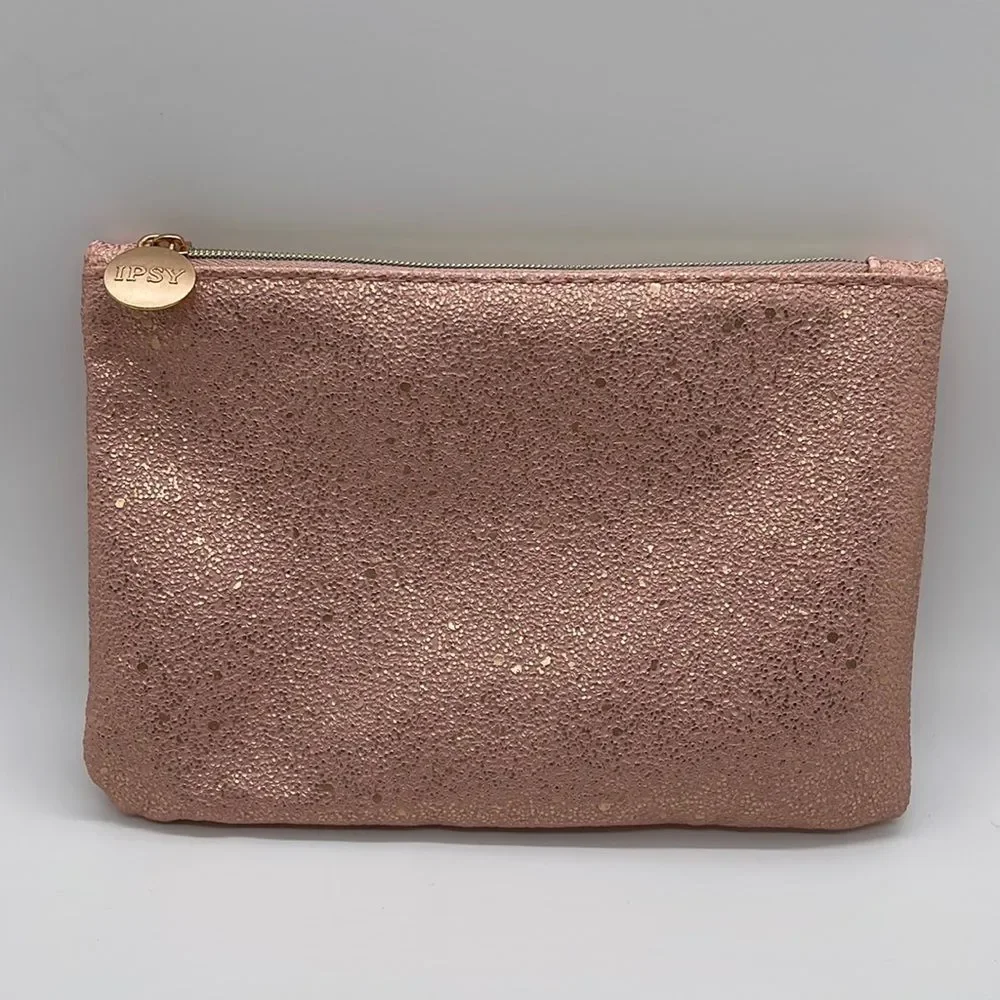 NWT limited edition IPSY December 2021 Bag